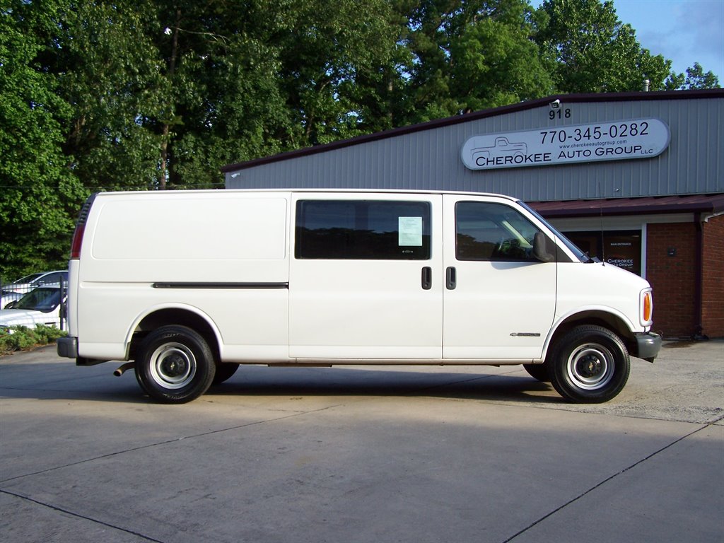 2002 Chevrolet G3500 VAN - $13,890