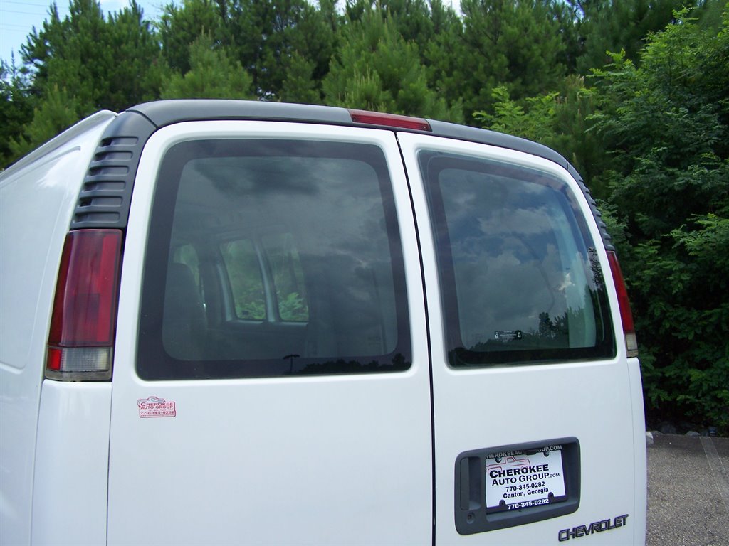 2002 Chevrolet G3500 VAN - $13,890