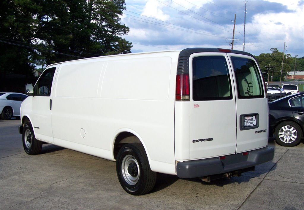 2002 Chevrolet G3500 VAN - $13,890