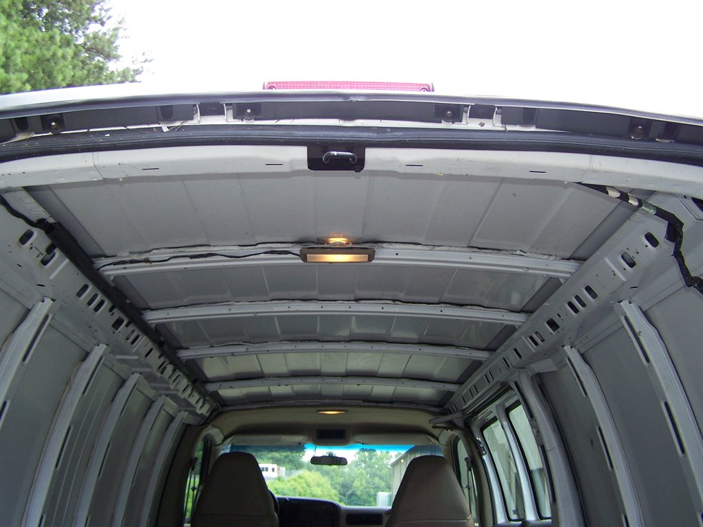 2002 Chevrolet G3500 VAN - $13,890