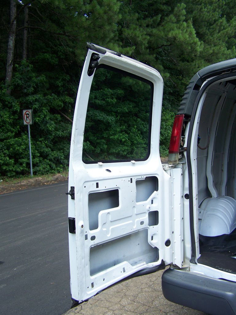 2002 Chevrolet G3500 VAN - $13,890