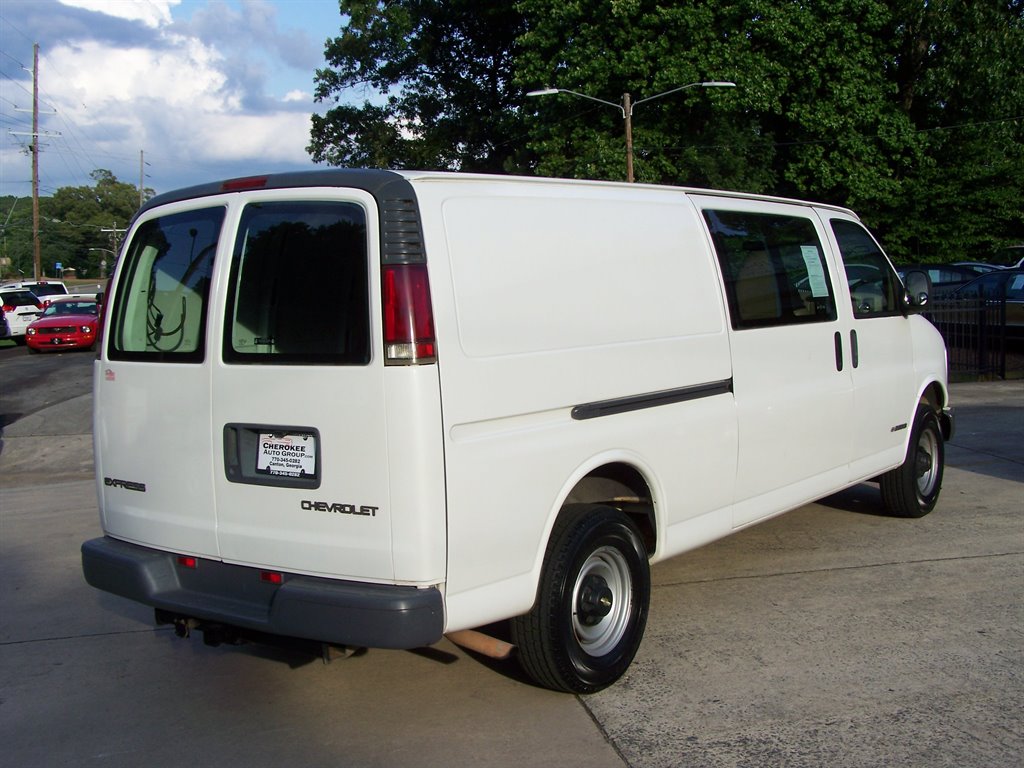 2002 Chevrolet G3500 VAN - $13,890