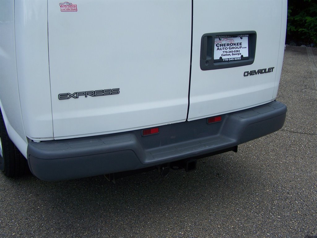 2002 Chevrolet G3500 VAN - $13,890