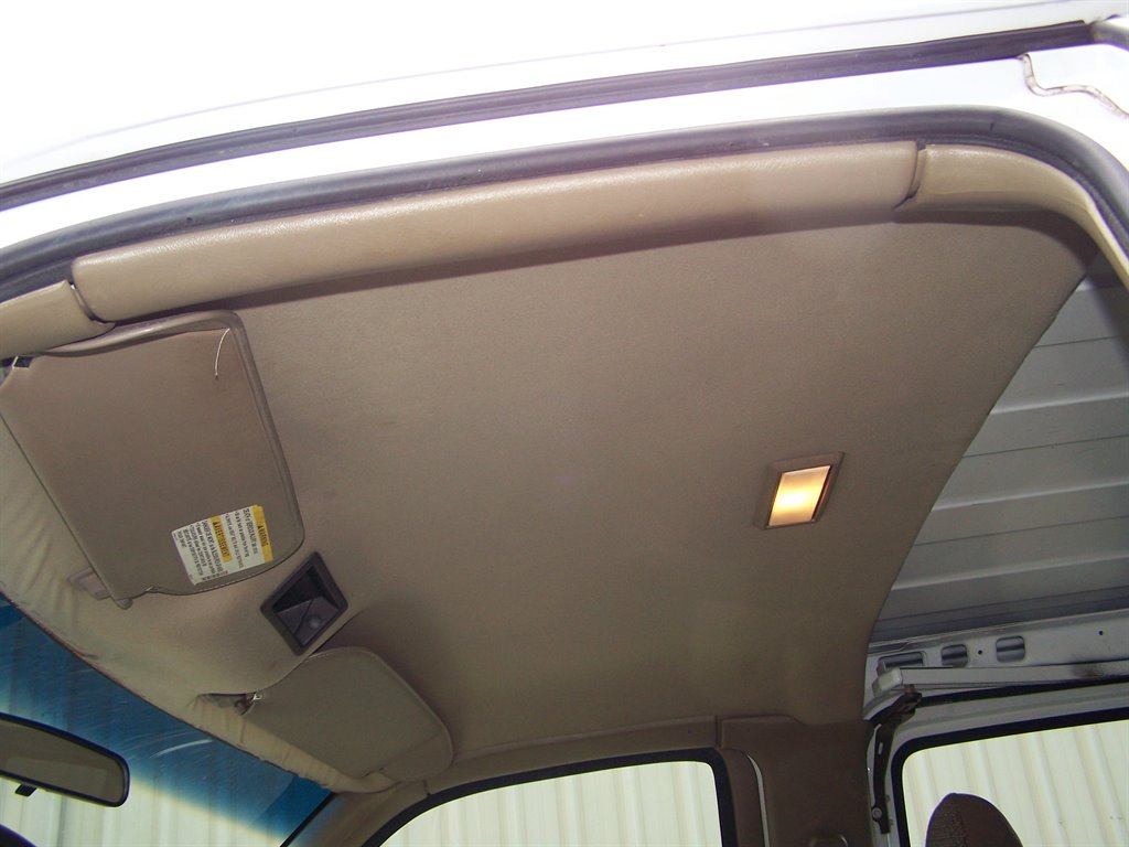 2002 Chevrolet G3500 VAN - $13,890