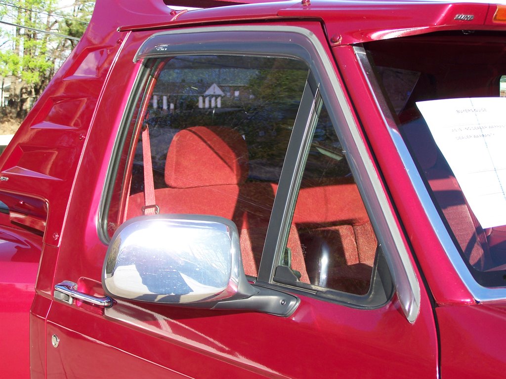 1992 Ford F-150 - $32,890
