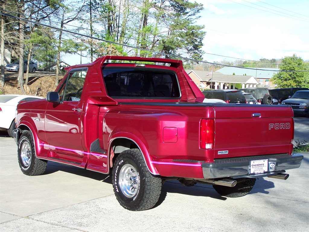 1992 Ford F-150 - $32,890