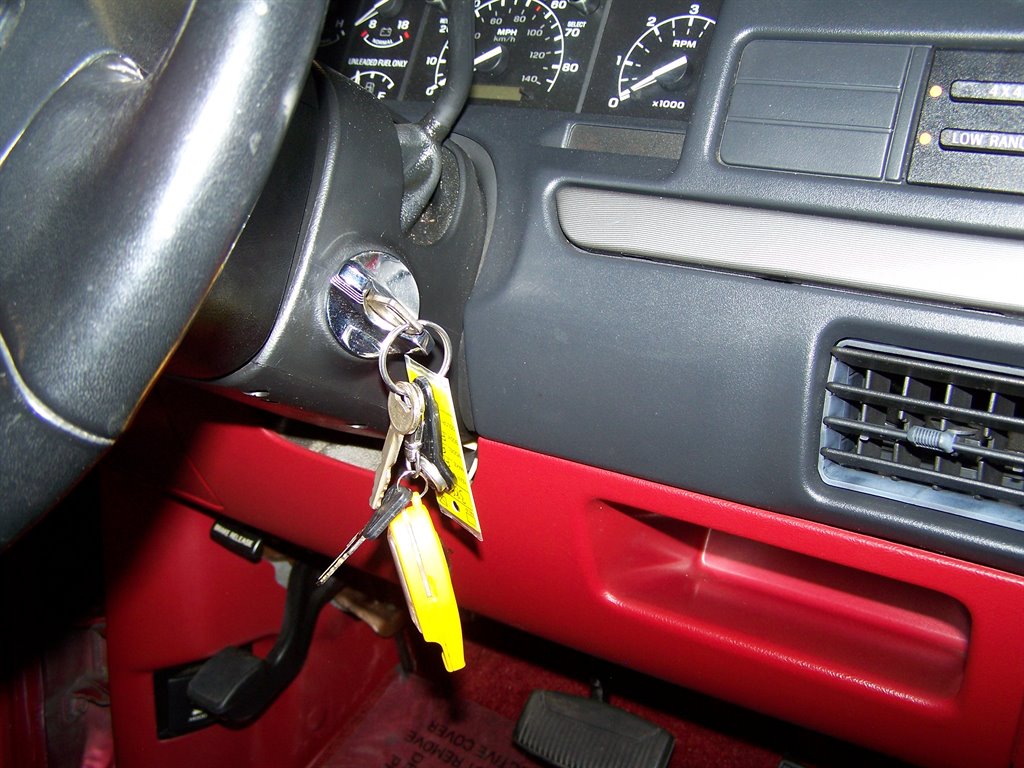 1992 Ford F-150 - $32,890
