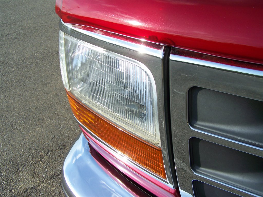 1992 Ford F-150 - $32,890