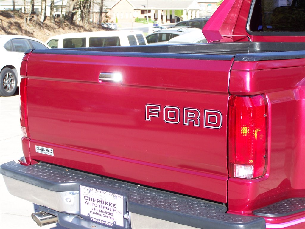 1992 Ford F-150 - $32,890