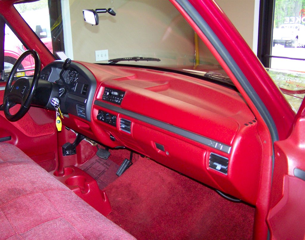 1992 Ford F-150 - $32,890