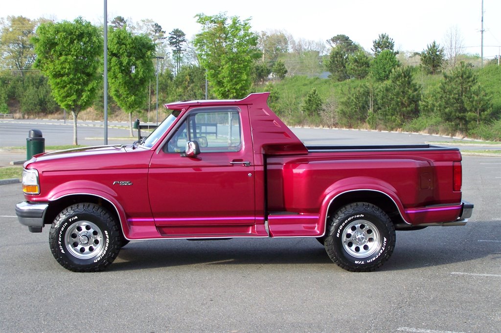 1992 Ford F-150 - $32,890