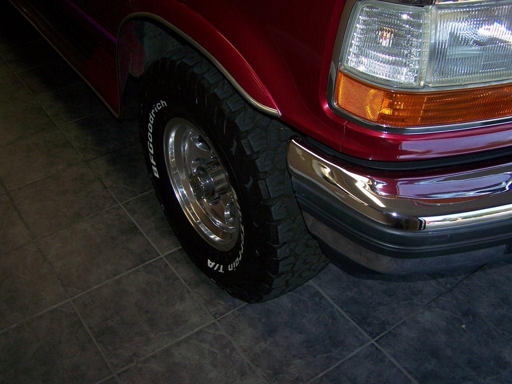 1992 Ford F-150 - $32,890