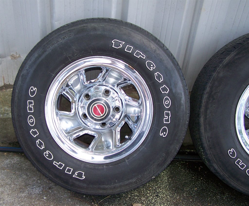 1992 Ford F-150 - $32,890