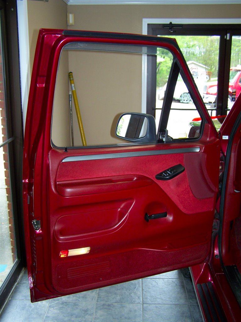1992 Ford F-150 - $32,890