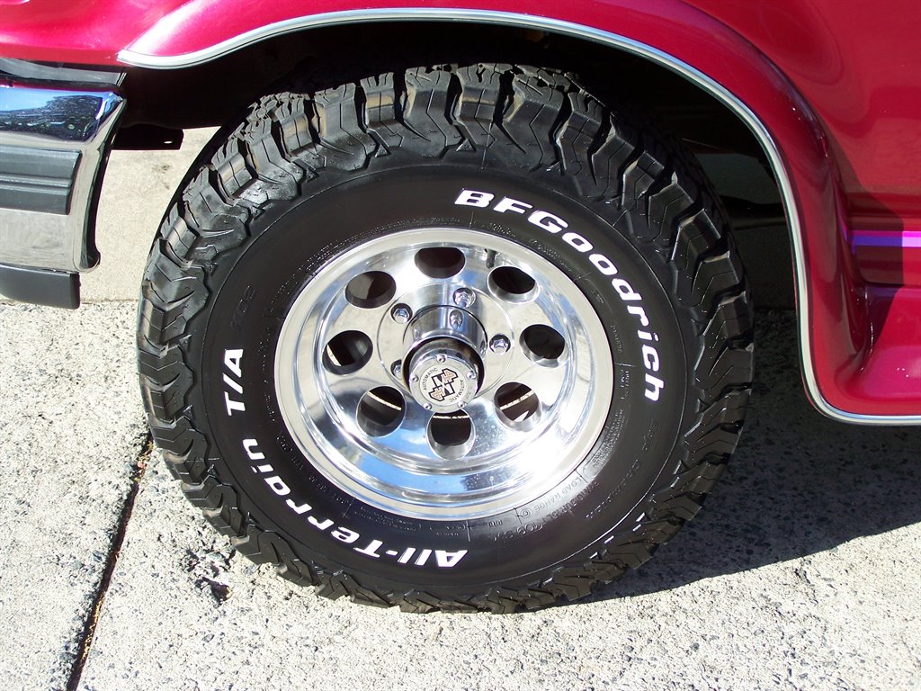 1992 Ford F-150 - $32,890