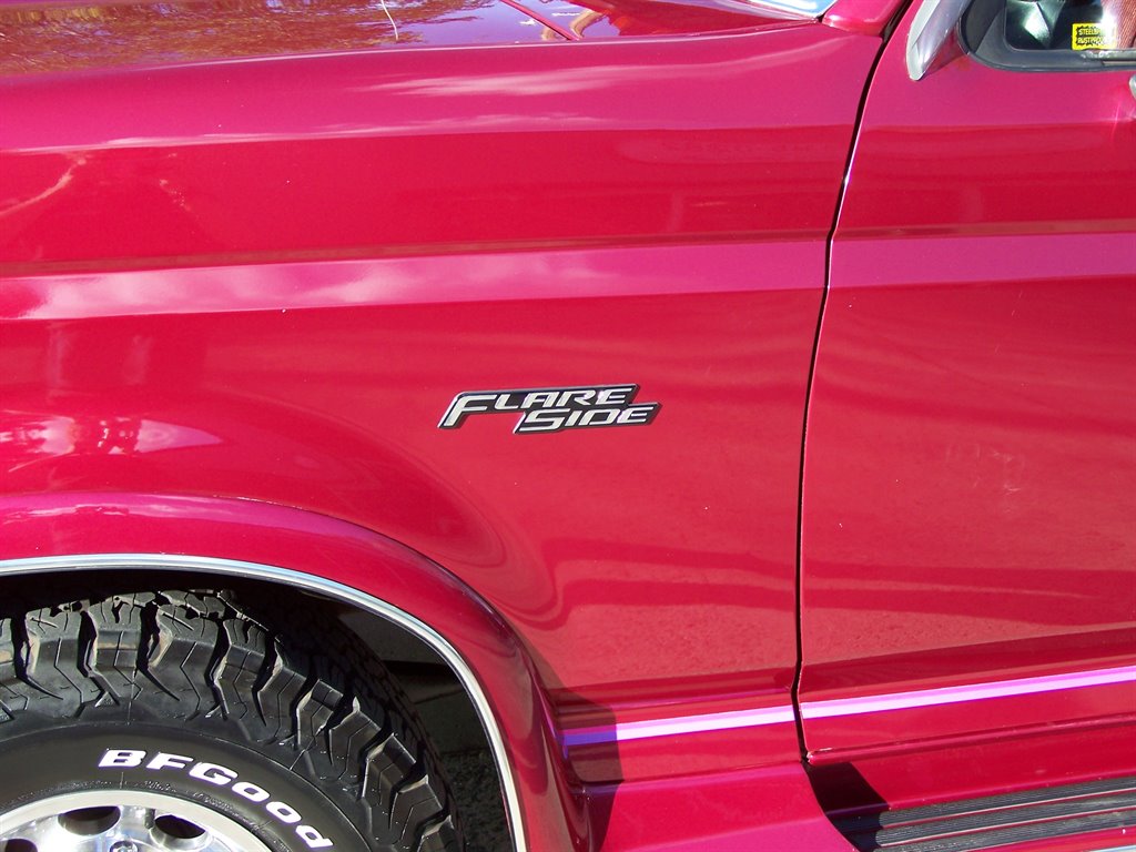 1992 Ford F-150 - $32,890