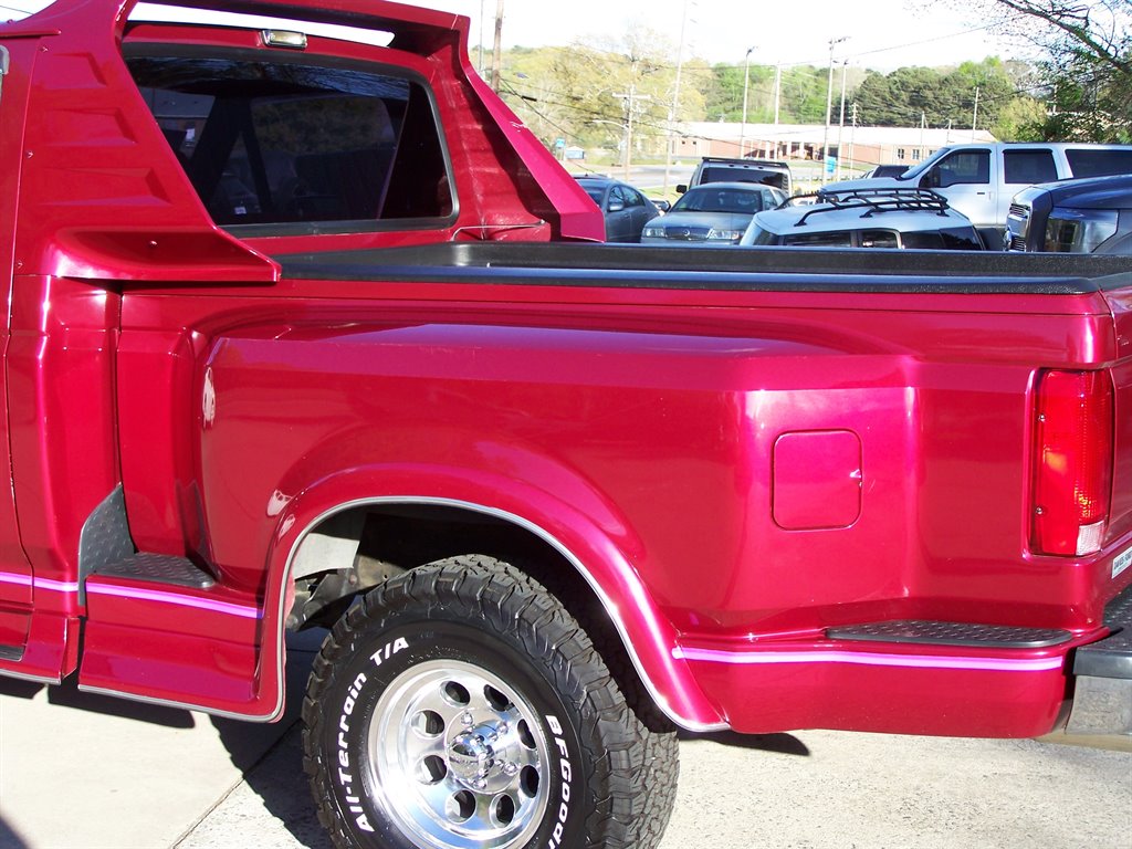 1992 Ford F-150 - $32,890