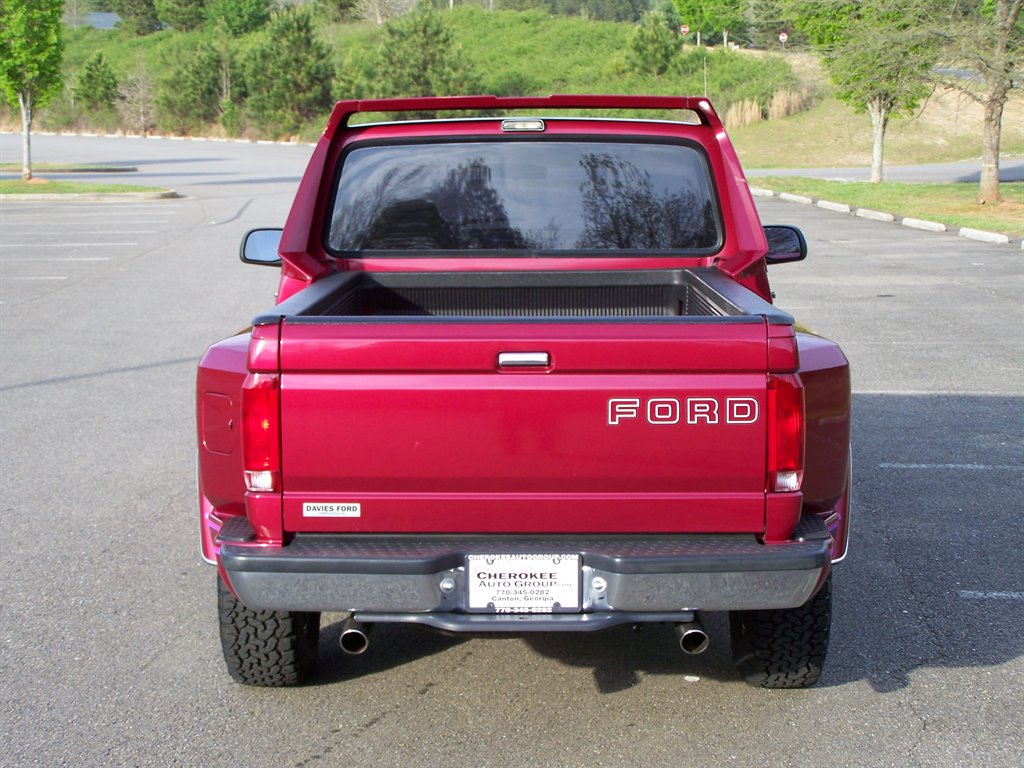 1992 Ford F-150 - $32,890