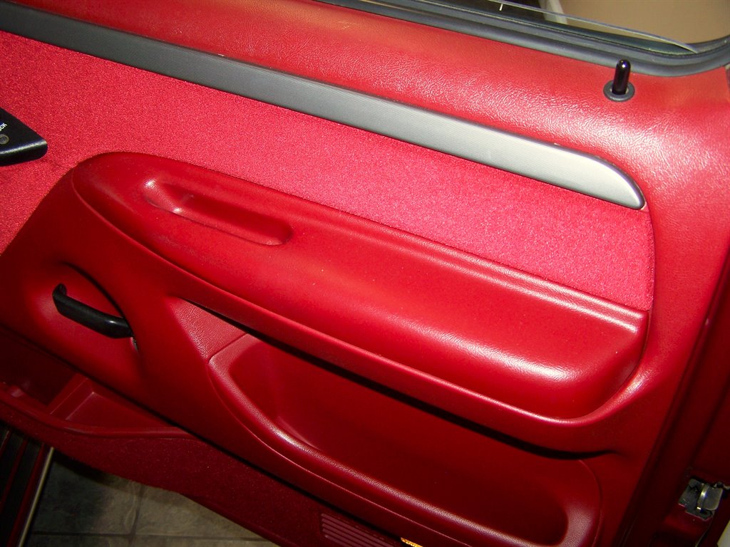 1992 Ford F-150 - $32,890