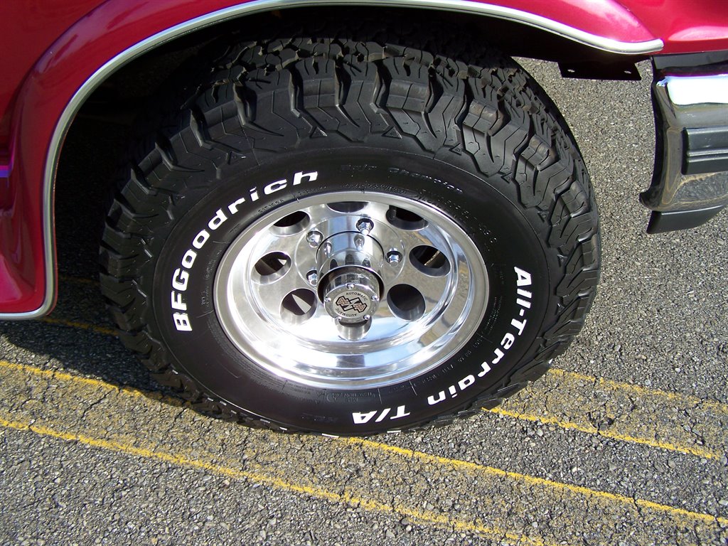 1992 Ford F-150 - $32,890