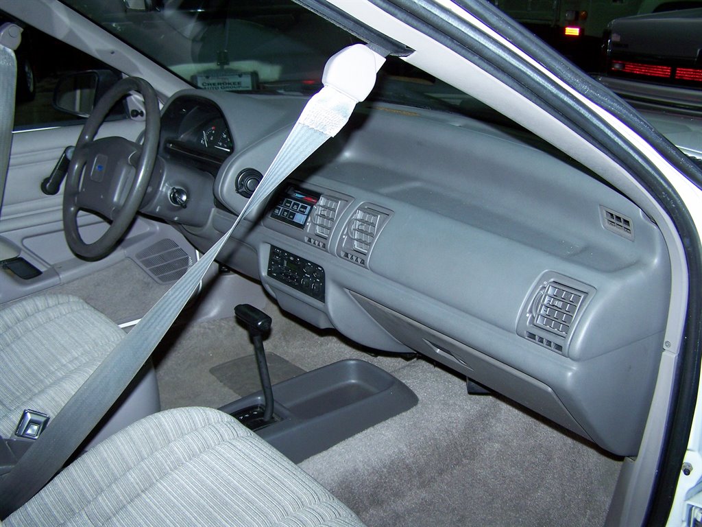 1991 Ford Tempo - $5,890