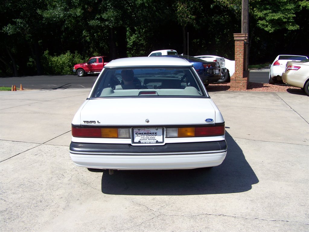 1991 Ford Tempo - $5,890