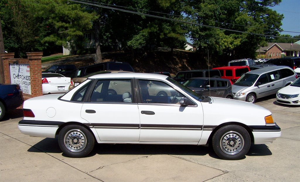 1991 Ford Tempo - $5,890