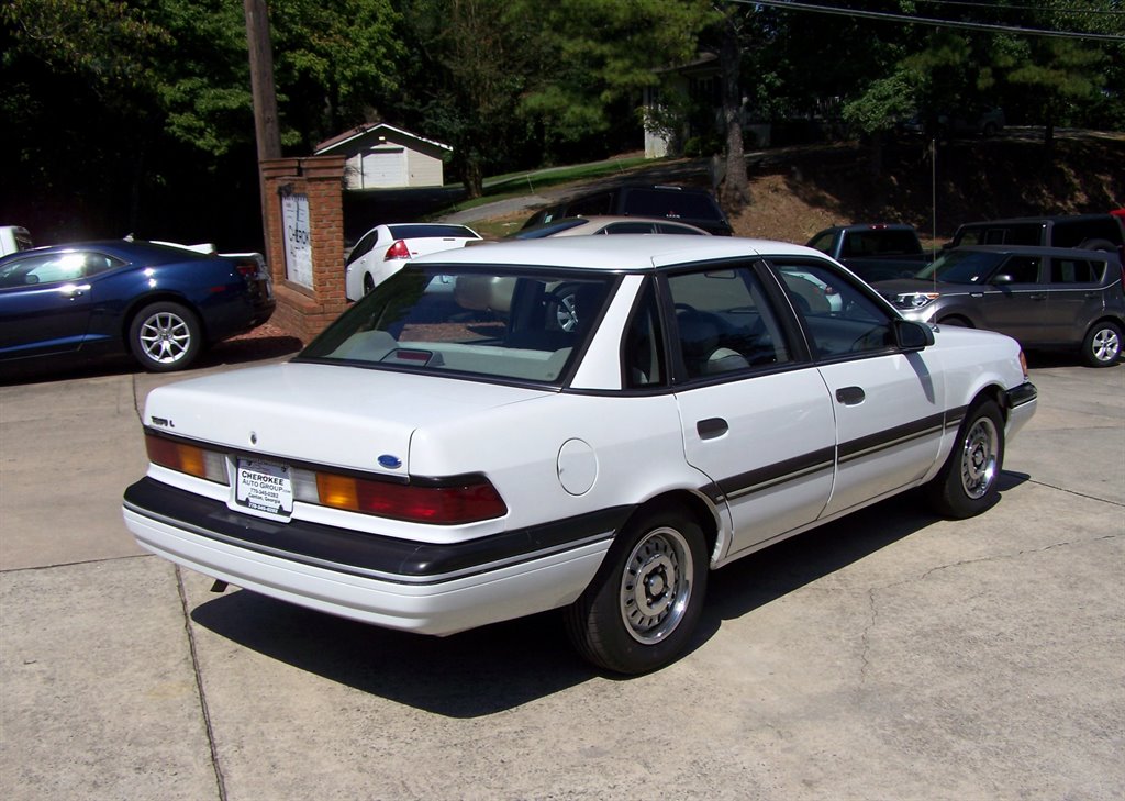 1991 Ford Tempo - $5,890