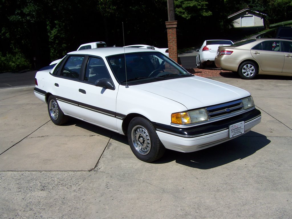 1991 Ford Tempo - $5,890