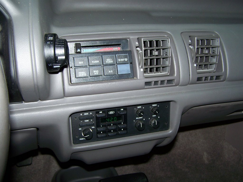 1991 Ford Tempo - $5,890
