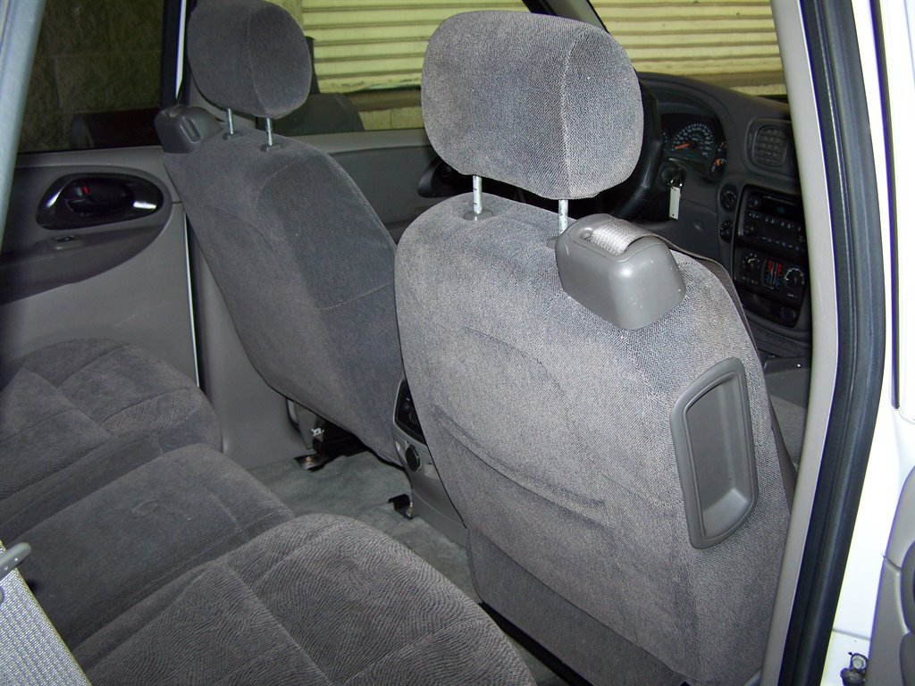 2004 Chevrolet Blazer - $10,890