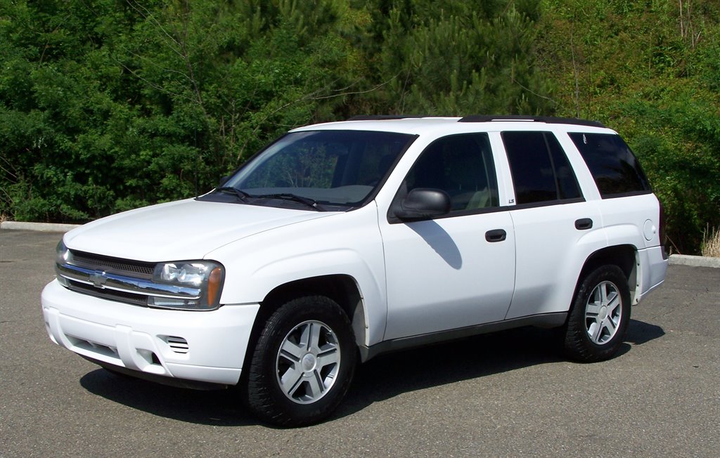 2004 Chevrolet Blazer - $10,890