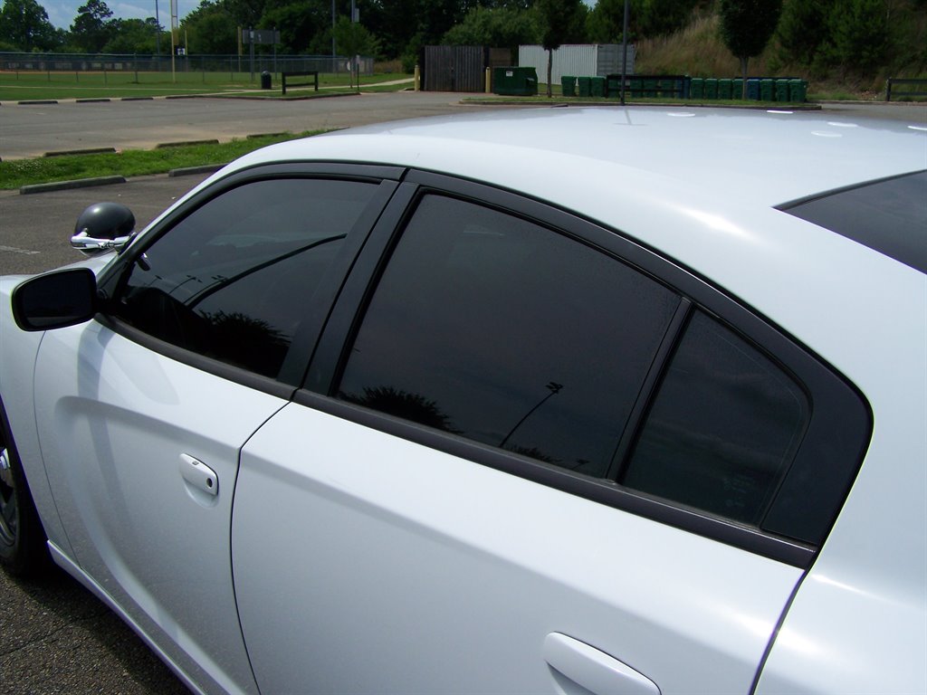 2017 Dodge Charger - $14,890