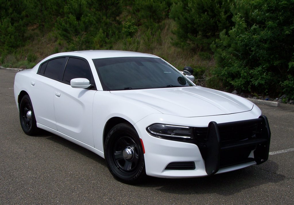 2017 Dodge Charger - $14,890