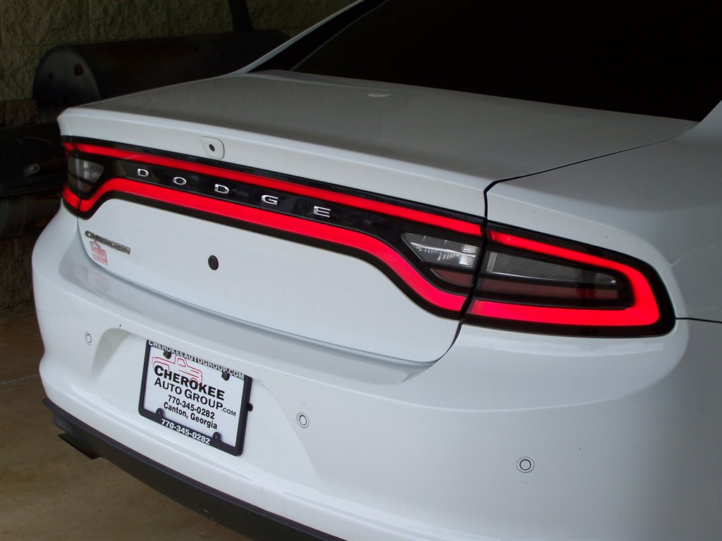 2017 Dodge Charger - $14,890