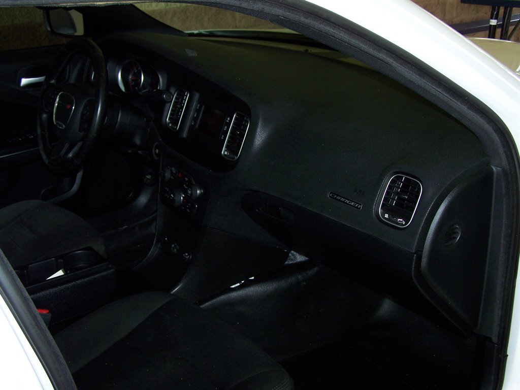 2017 Dodge Charger - $14,890
