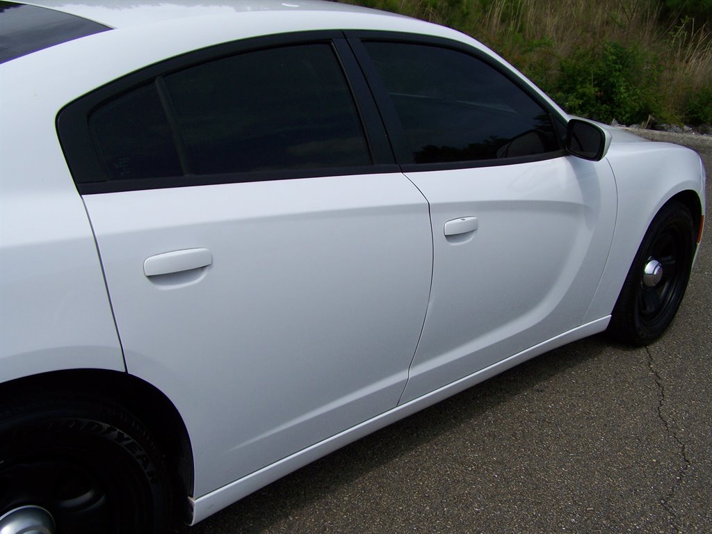 2017 Dodge Charger - $14,890