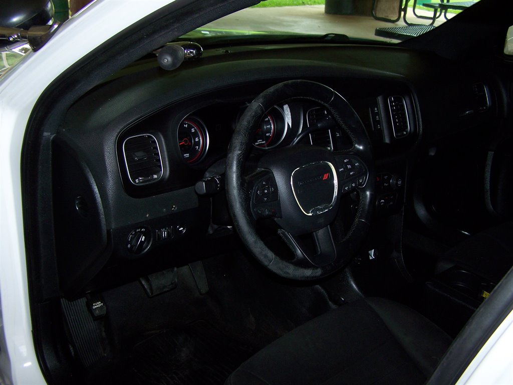 2017 Dodge Charger - $14,890