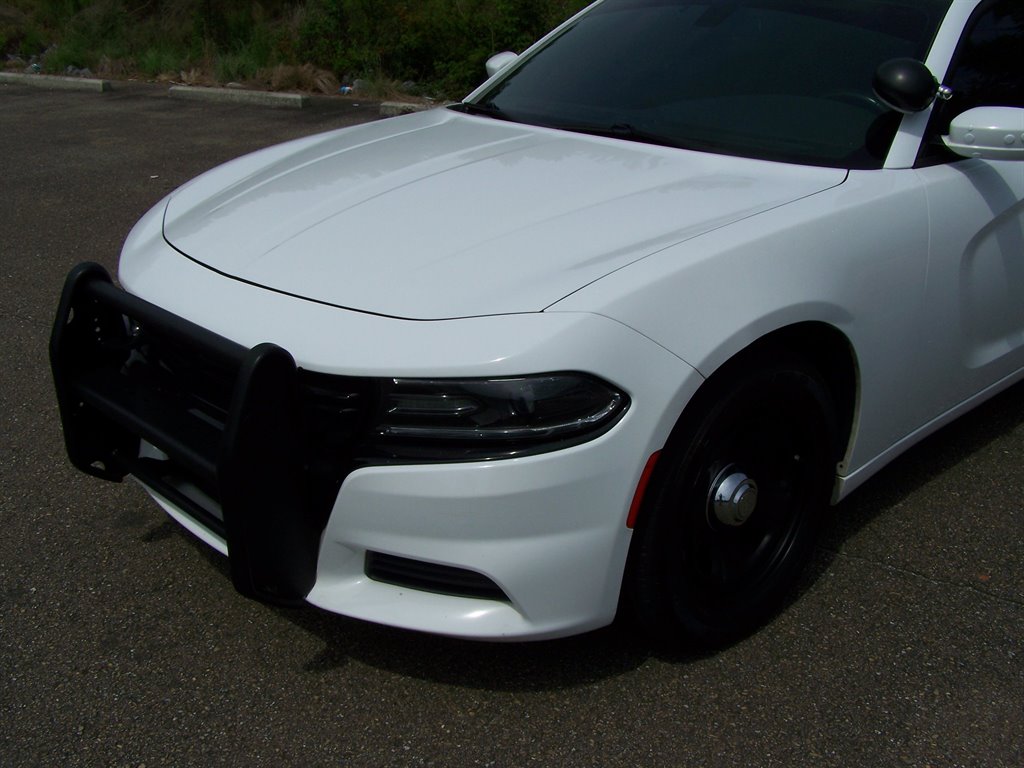 2017 Dodge Charger - $14,890