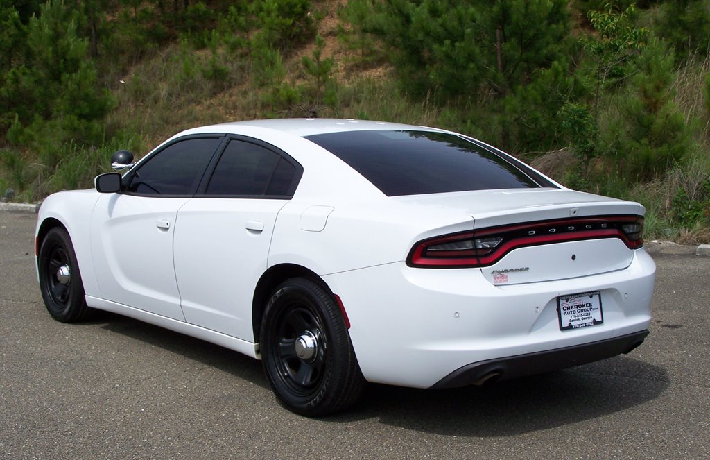 2017 Dodge Charger - $14,890