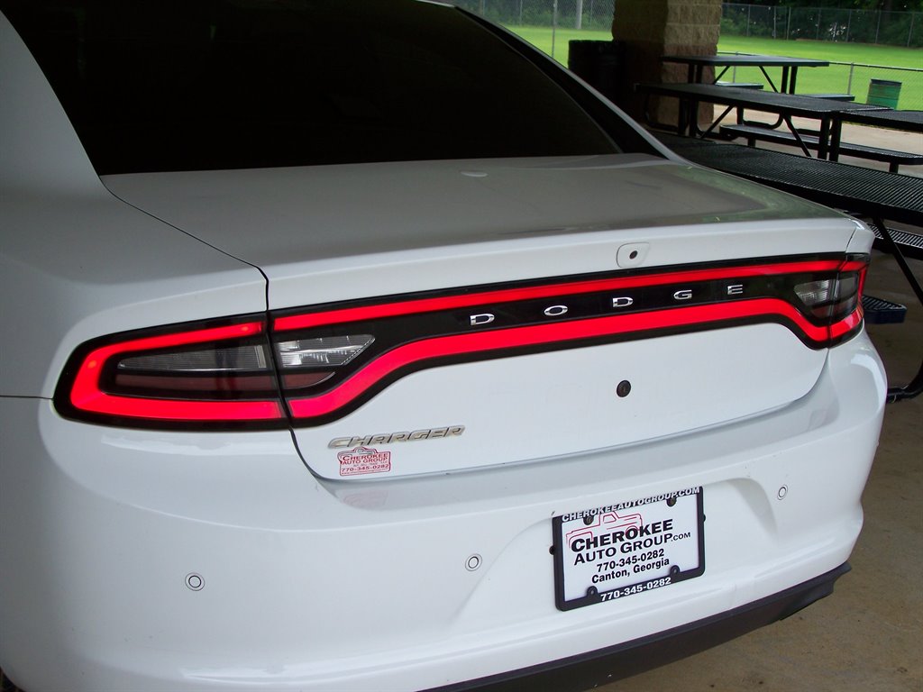 2017 Dodge Charger - $14,890
