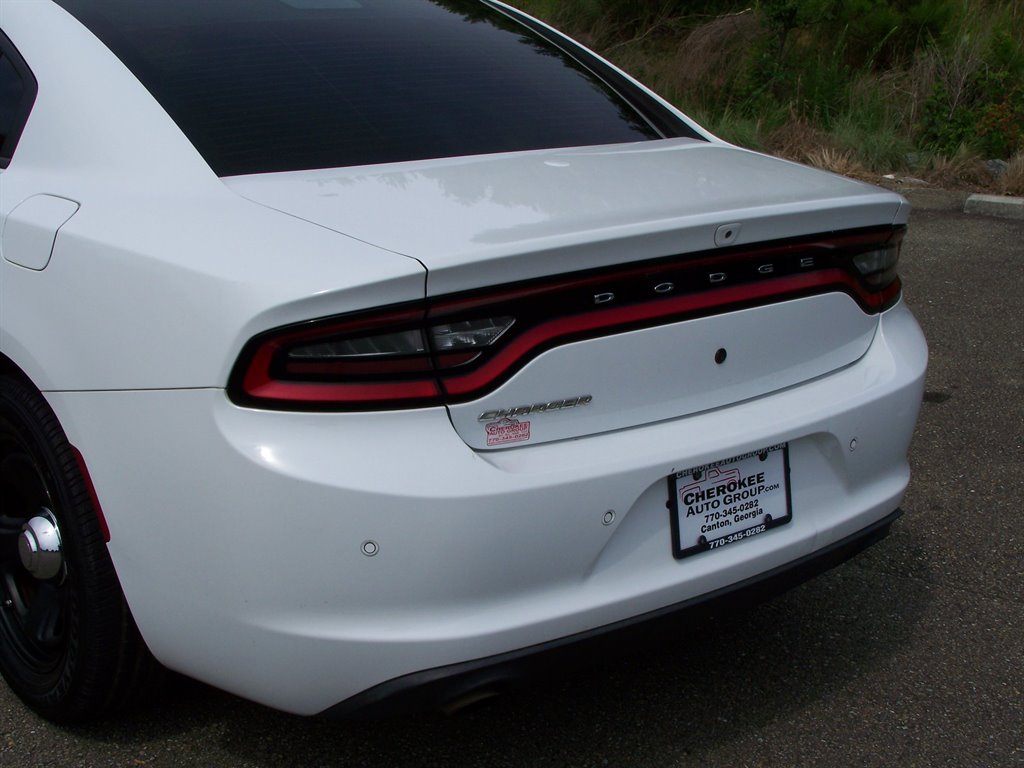 2017 Dodge Charger - $14,890