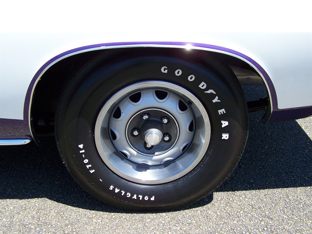 1971 Plymouth Cuda - $158,890