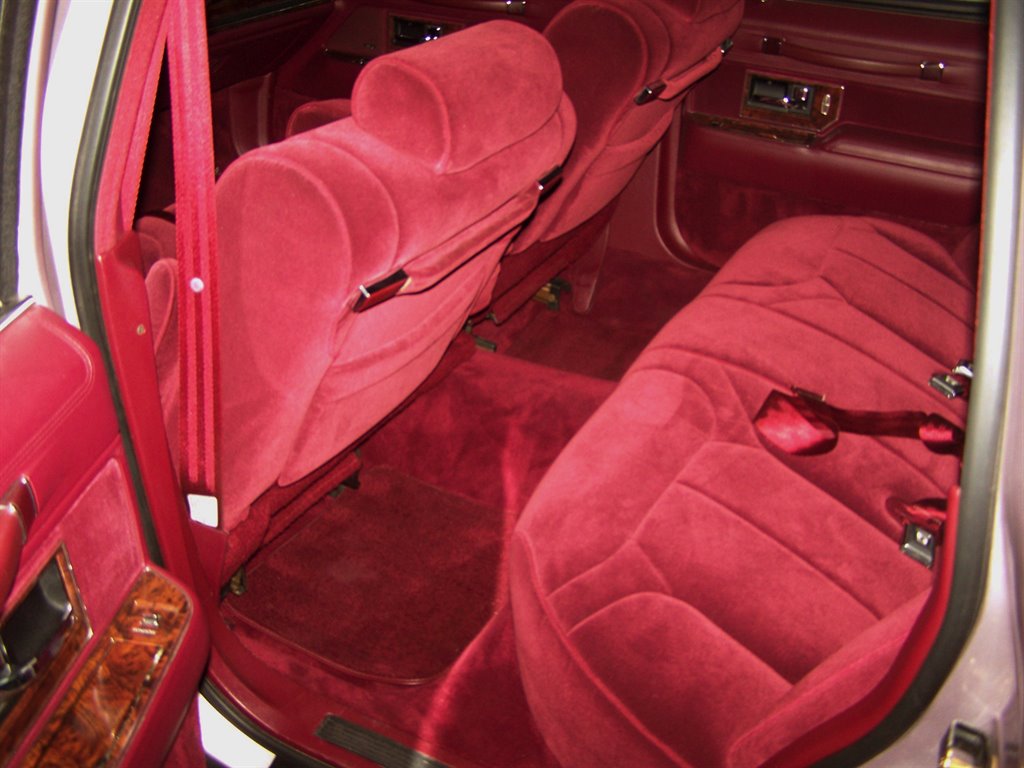 1991 Lincoln Town Car - $20,890