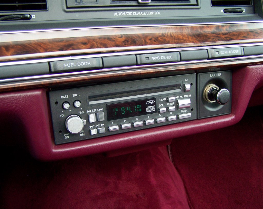 1991 Lincoln Town Car - $20,890