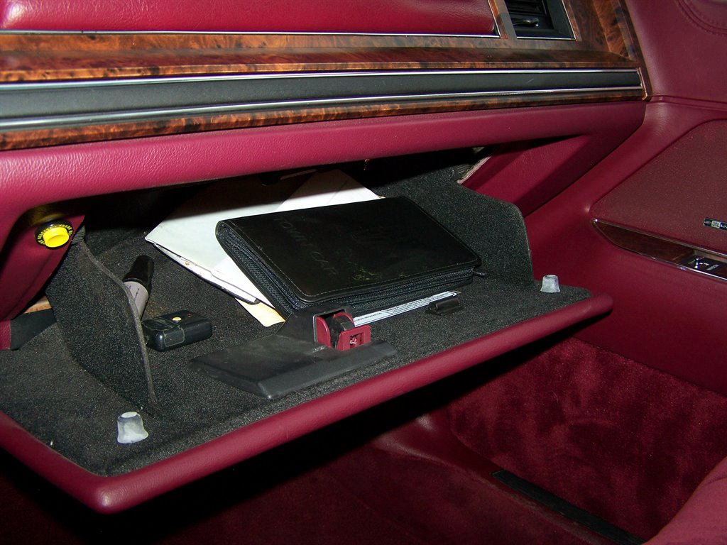 1991 Lincoln Town Car - $20,890