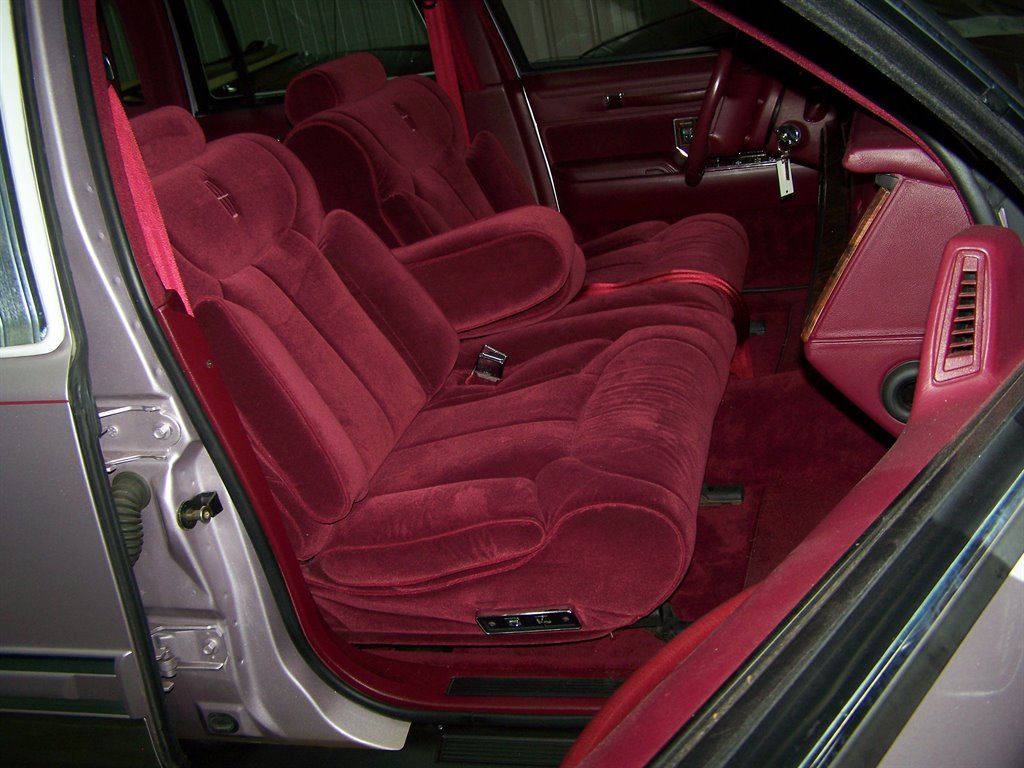 1991 Lincoln Town Car - $20,890