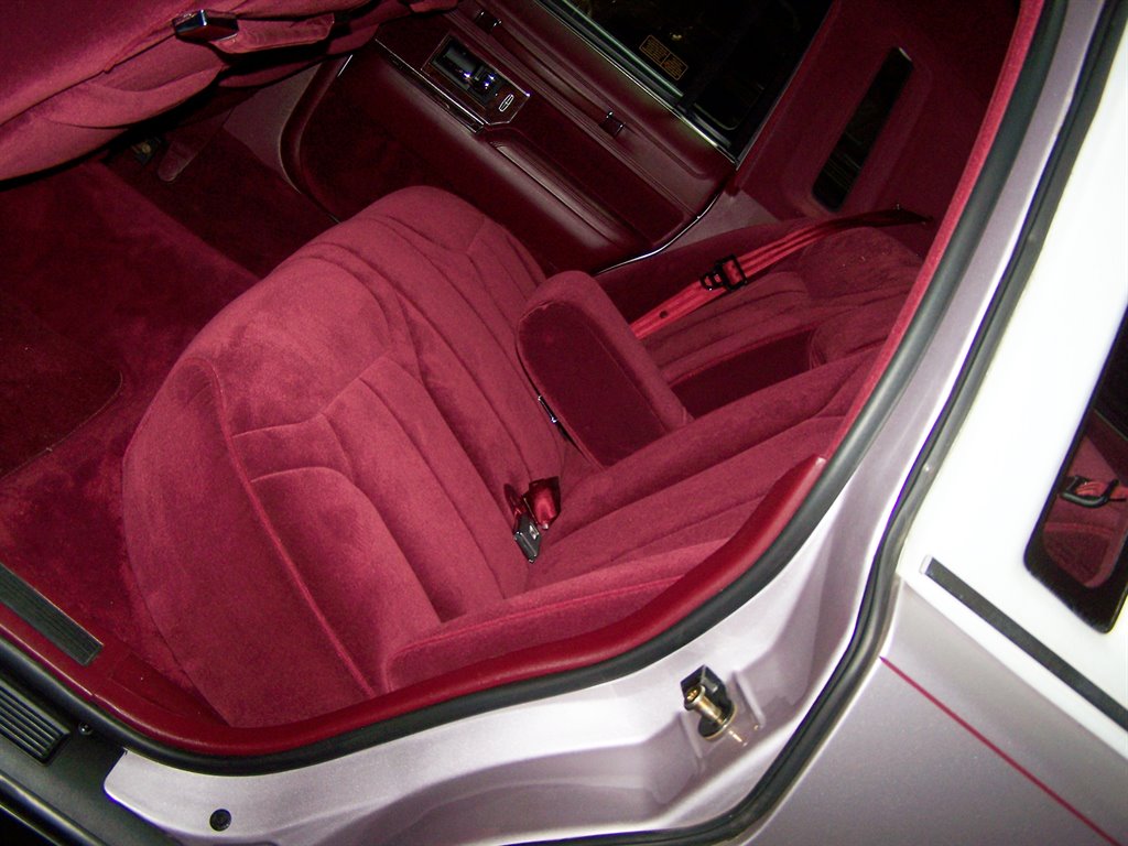 1991 Lincoln Town Car - $20,890
