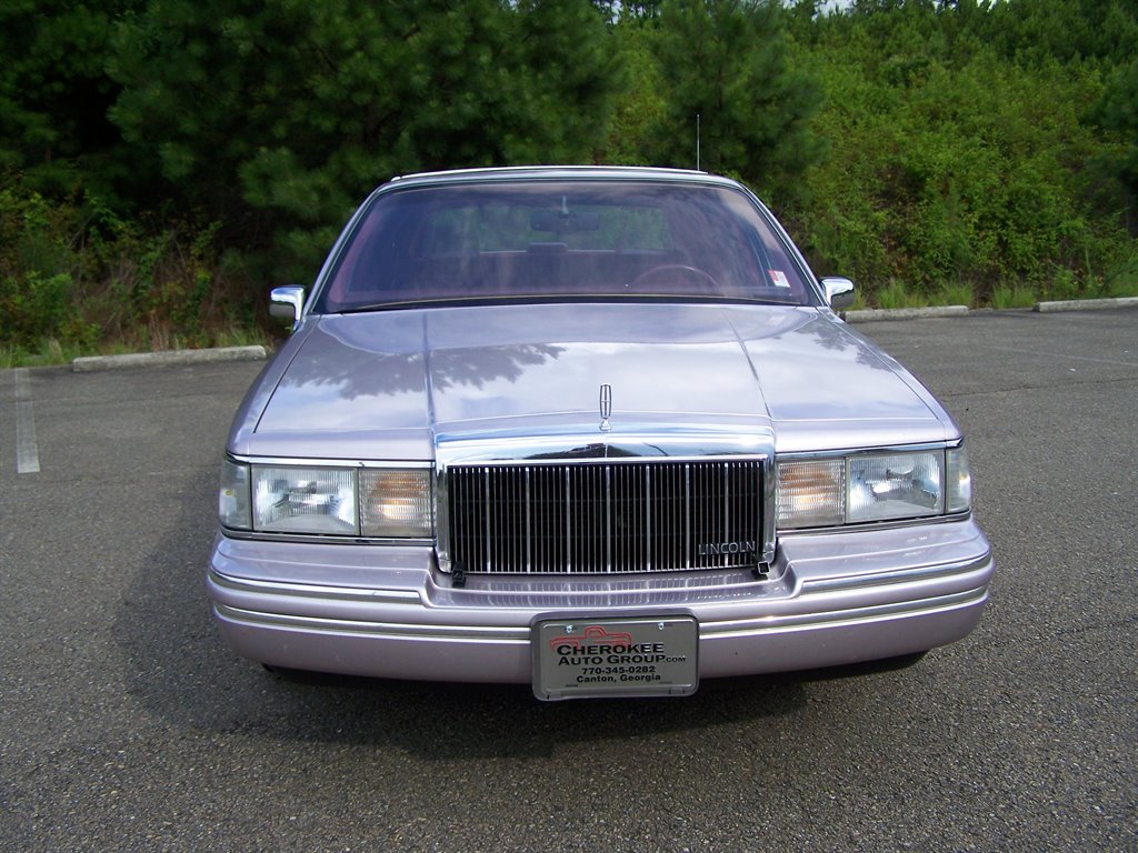 1991 Lincoln Town Car - $20,890