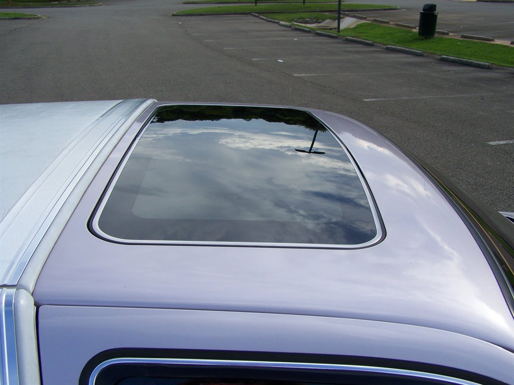 1991 Lincoln Town Car - $20,890